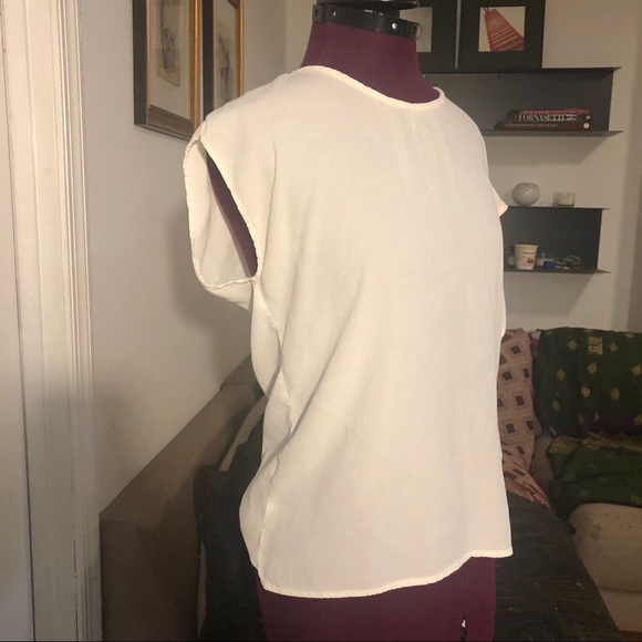 Asymmetric crepe top / blouse - Picture 3 of 4